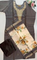 Elegant Grey Embroidered Kurta Set with Floral Printed Dupatta - Image 4